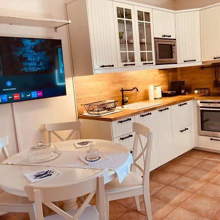 Lux House Next To The Airport Of Athens. Transport 24H Villa Artemida  Bagian luar foto