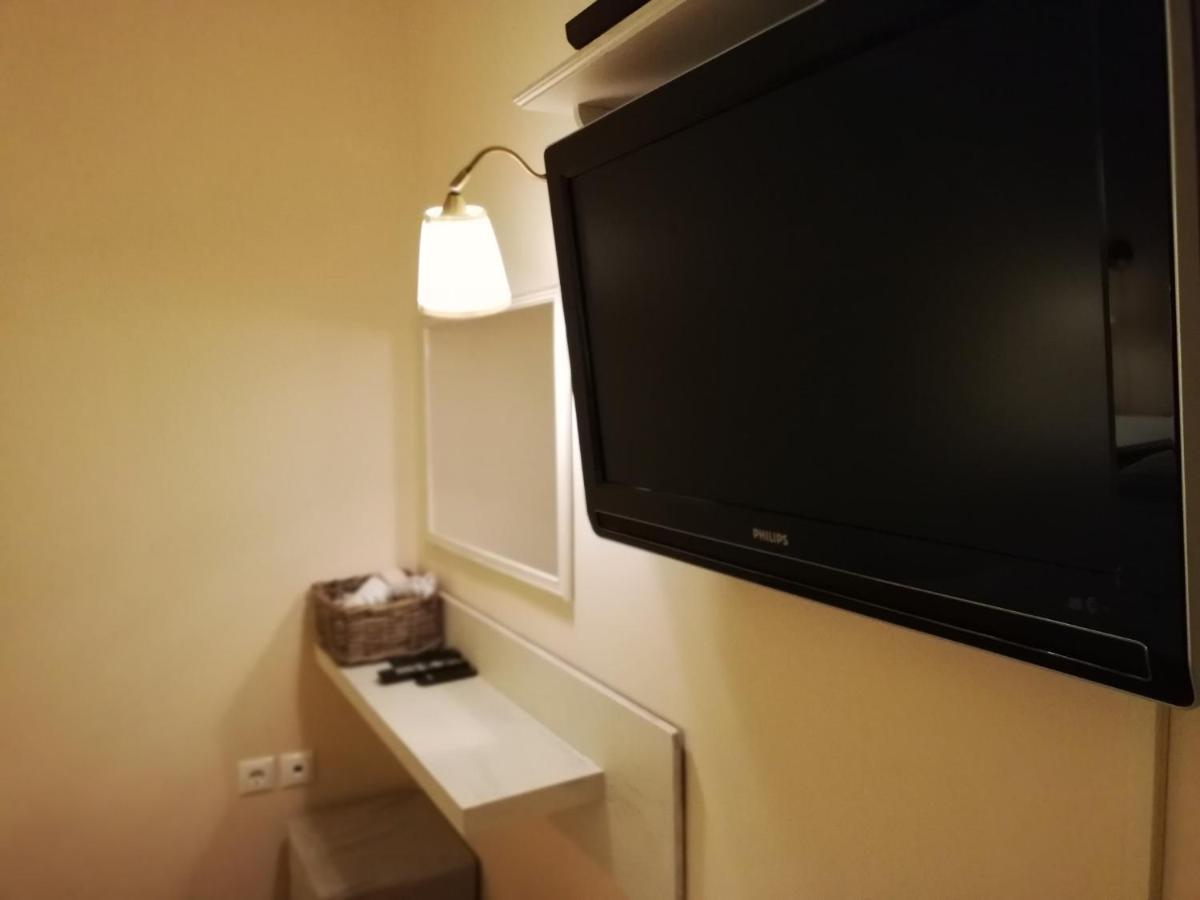 Lux House Next To The Airport Of Athens. Transport 24H Villa Artemida  Bagian luar foto