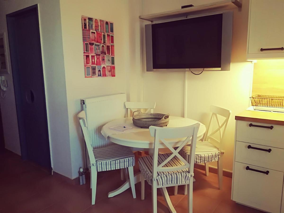 Lux House Next To The Airport Of Athens. Transport 24H Villa Artemida  Bagian luar foto