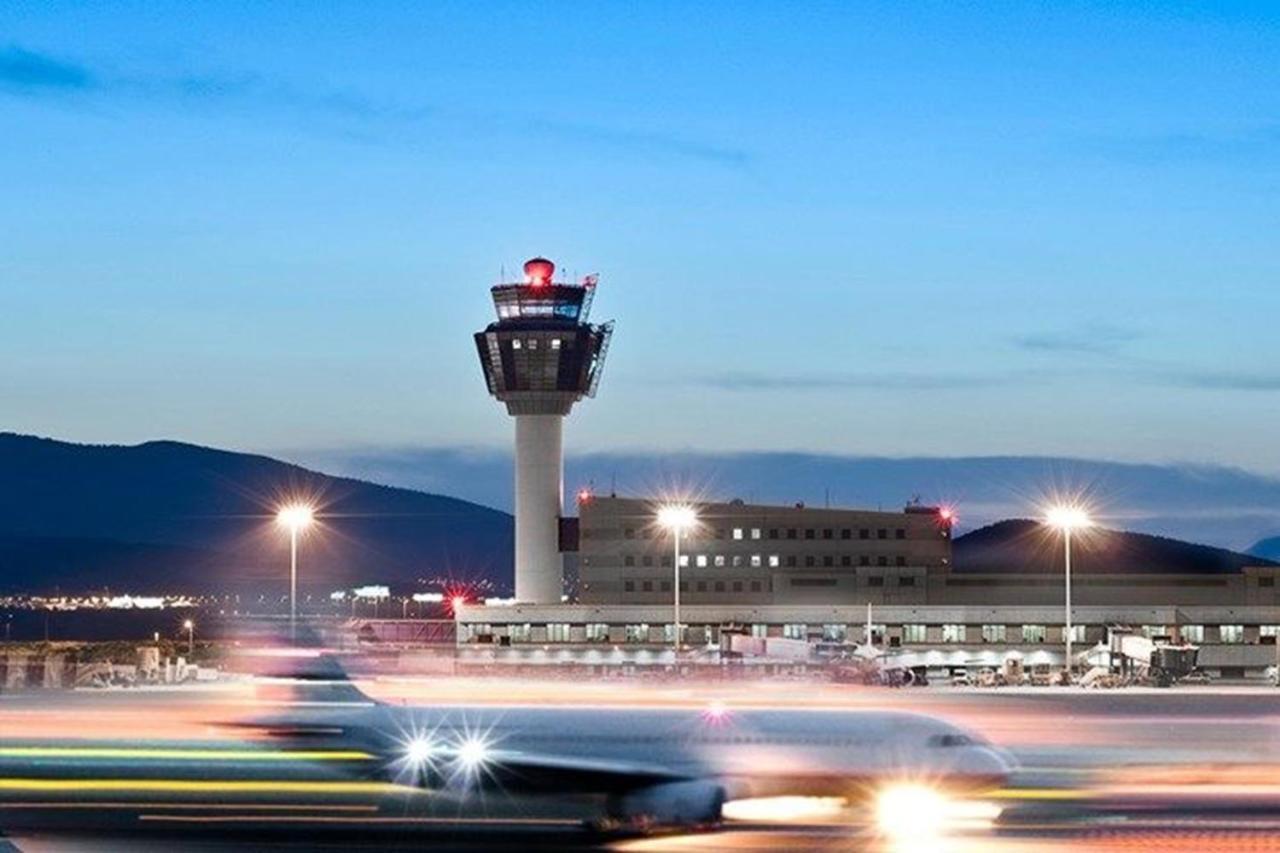 Lux House Next To The Airport Of Athens. Transport 24H Villa Artemida  Bagian luar foto